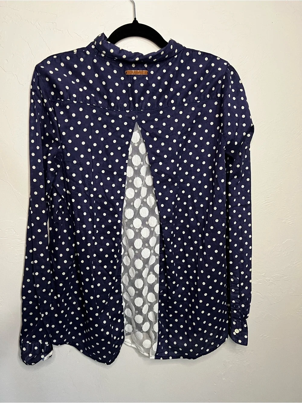 Birds of Paradis by Trovata Blue White Polka Dot Lace Back Pop Over Blouse - Picture 11 of 14